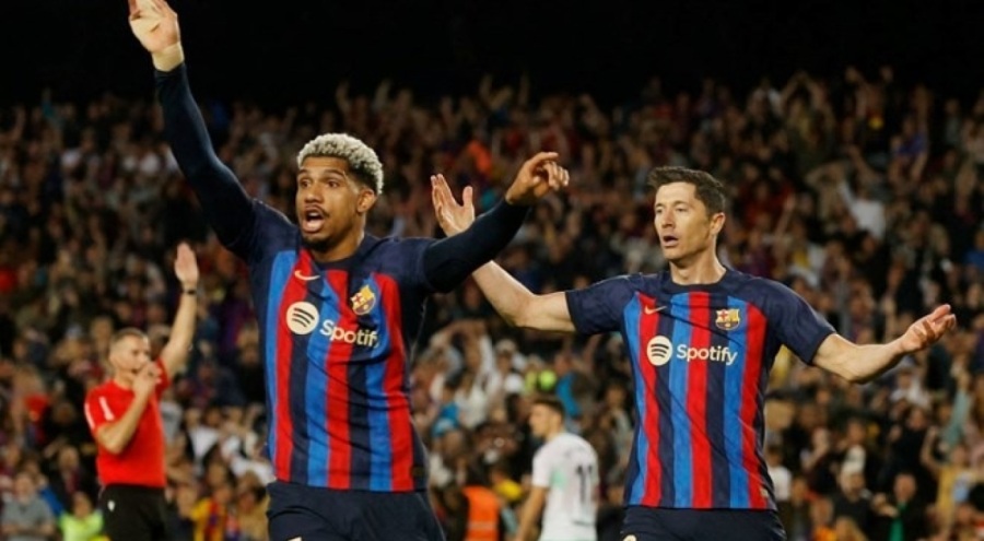 Barcelona şampiyonluk hasretini noktalamayı bekliyor