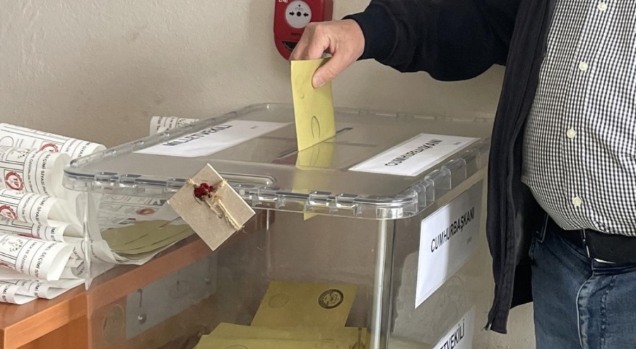 Oy verme işlemi başladı