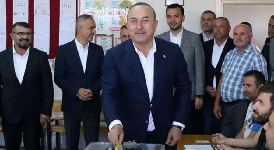 Bakan Çavuşoğlu oyunu kullandı: Katla katla bitmedi
