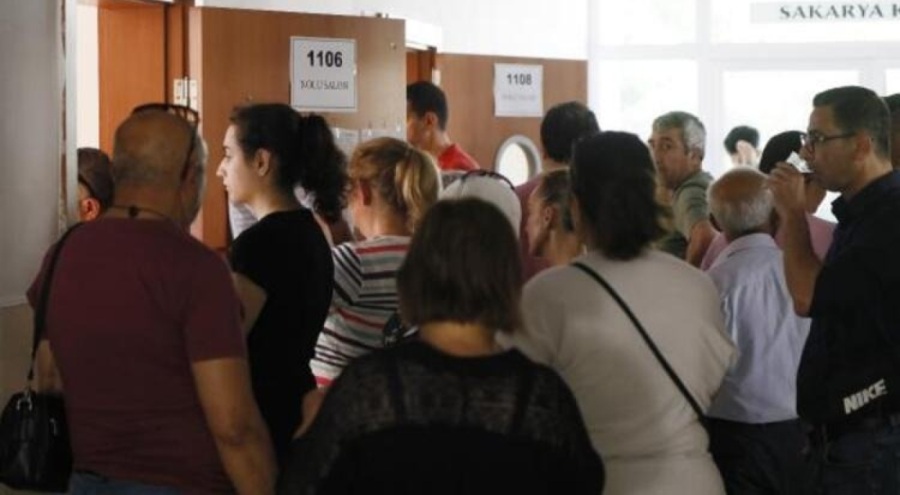 Yerleşik yabancılar oy kullanmak için sandıklara gitti