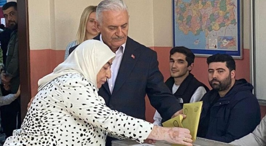 Binali Yıldırım oyunu Tuzla'da kullandı