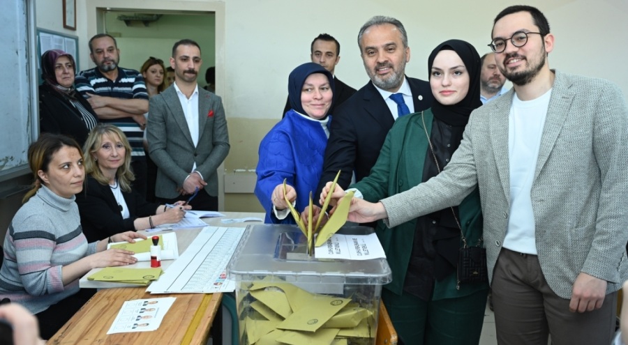 Bursa Büyükşehir Belediye Başkanı Aktaş: Vatandaşın kararı başımızın üstünde