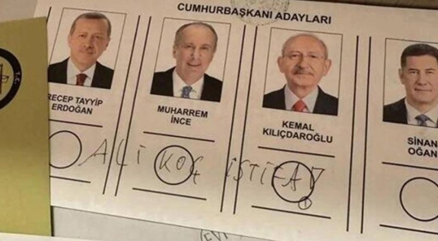 Oy pusulasına "Ali Koç istifa" yazdı