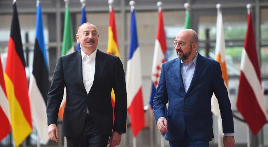 Aliyev, Michel ve Paşinyan görüşmesi başladı
