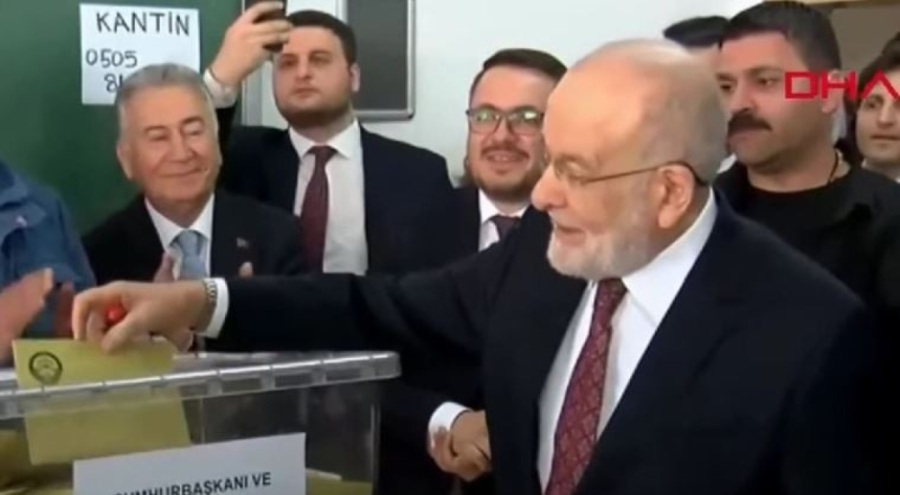 Temel Karamollaoğlu Ankara'da oyunu kullandı