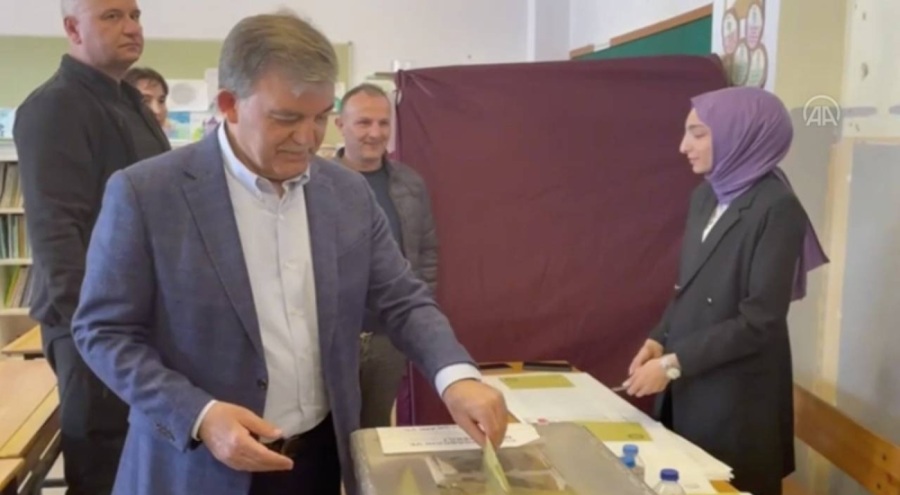 Abdullah Gül, oyunu kullandı