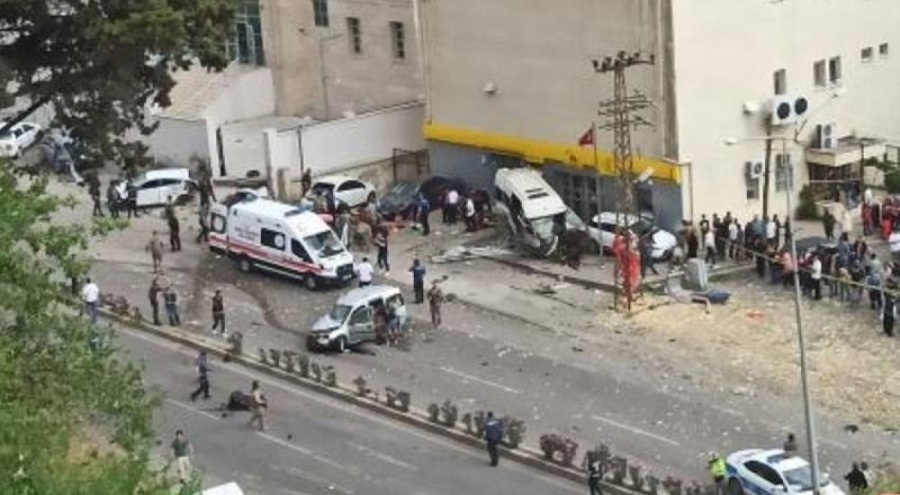 Hatay'da freni patlayan kamyon çok sayıda araca çarptı