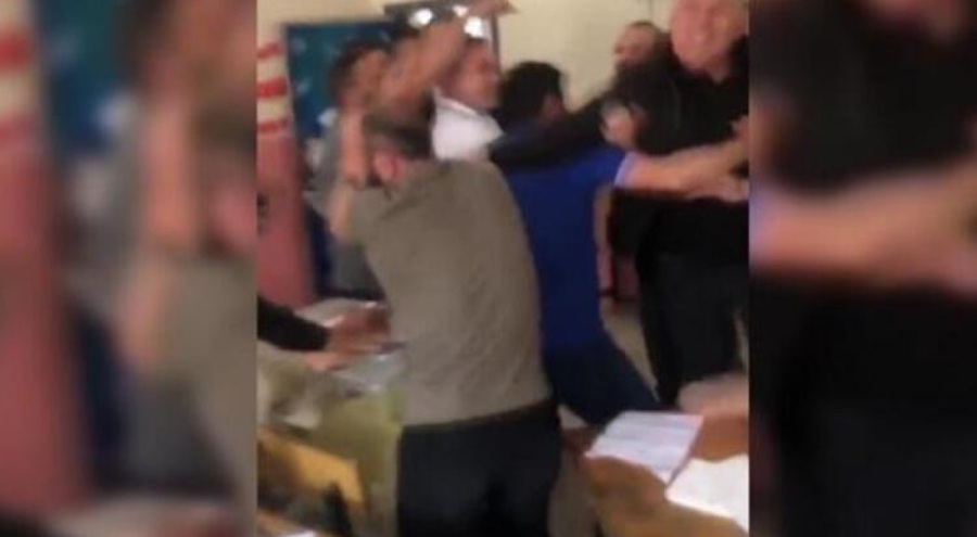 Sandık başında 'toplu oy kullanımı' kavgaları yaşandı