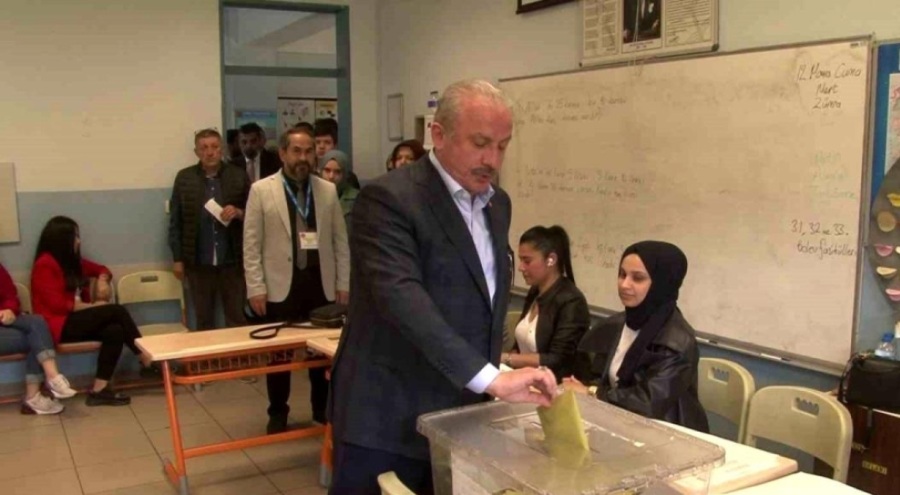 TBMM Başkanı Mustafa Şentop'un sandığından Erdoğan çıktı