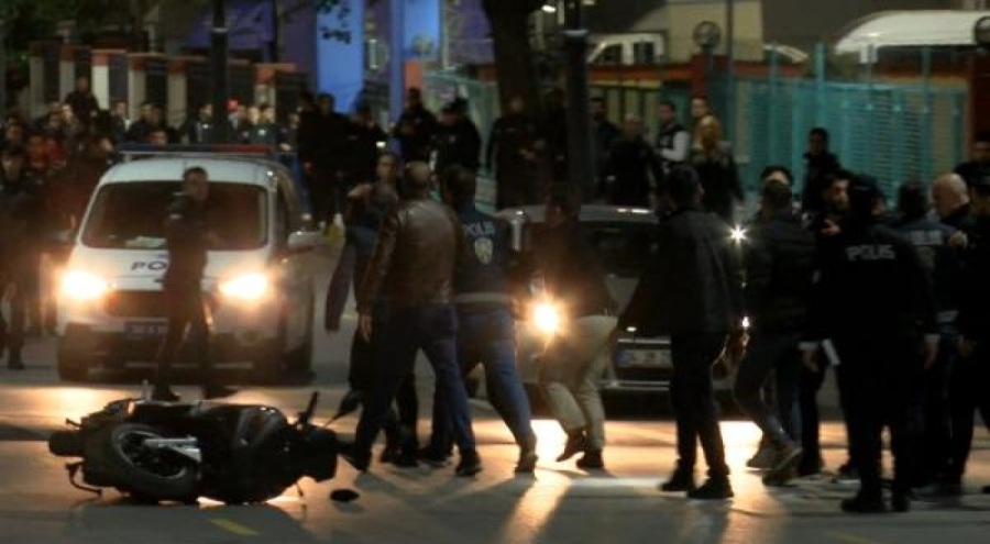 İstanbul'da polis havaya ateş açtı