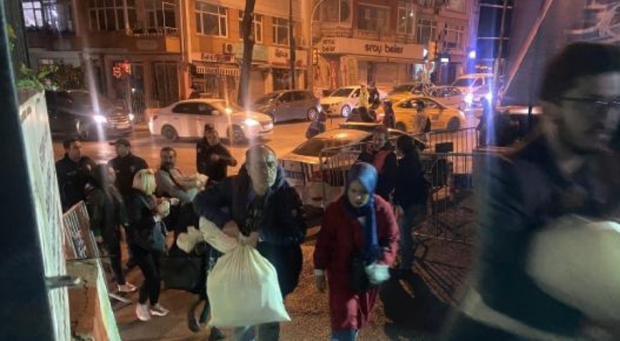 İstanbul'da oylar ilçe seçim kurullarına getirilmeye başlandı