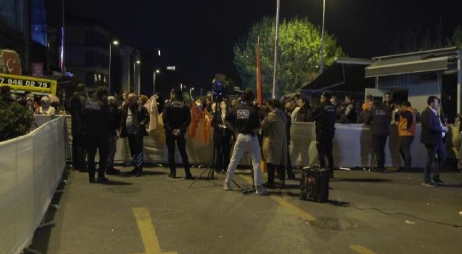 AK Parti  İstanbul İl Başkanlığı önünde hareketlilik artıyor