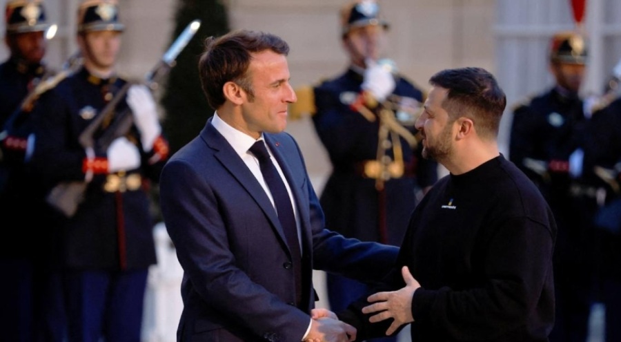 Macron ve Zelenskiy Paris'te buluştu