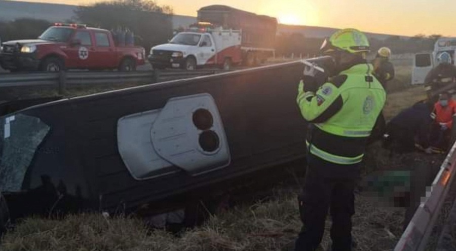 Meksika'da kamyon ile minibüs çarpıştı: 26 kişi yaralandı