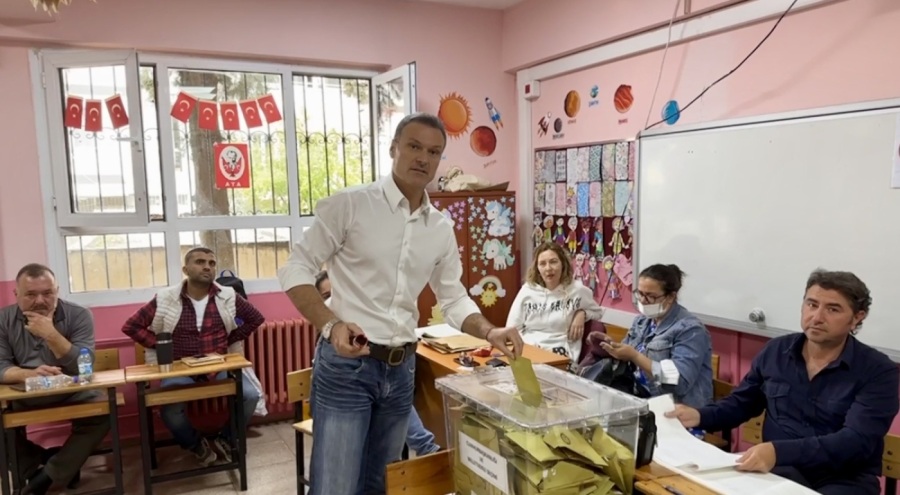 Eski milli futbolcular milletvekili seçildi