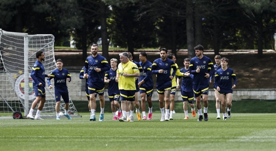 Fenerbahçe'de, Trabzonspor maçı hazırlıklarını sürdürdü
