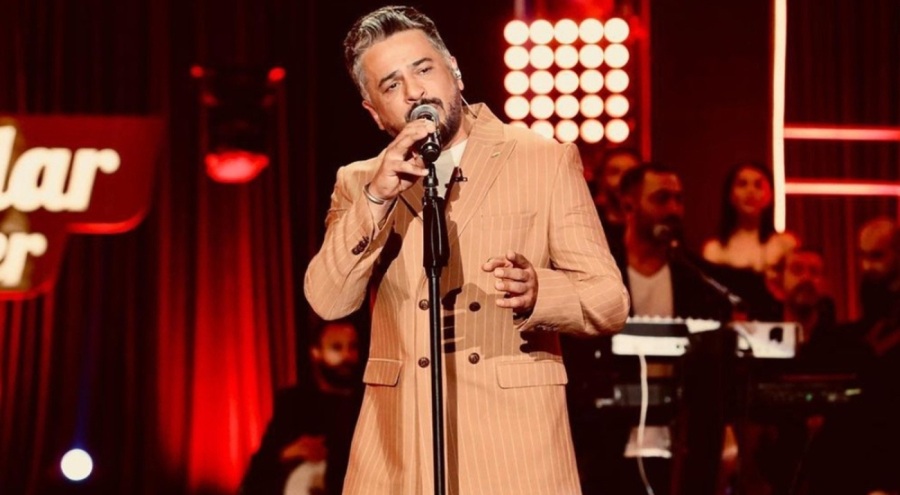 Emre Altuğ babası son yolculuğuna uğurlandı