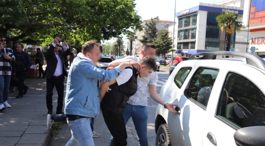 12 köy evinden hırsızlık yapan 5 kişi yakalandı