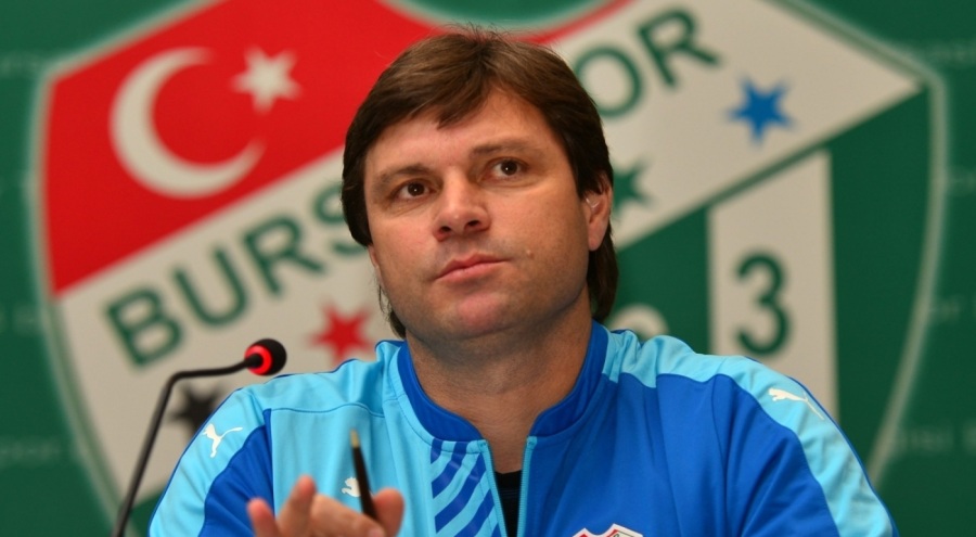 Bursaspor'un şampiyon teknik adamı Sağlam o başarı hakkında açıklama yaptı