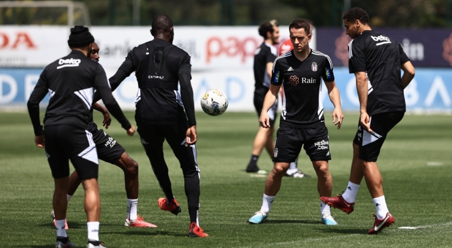 Beşiktaş, kondisyon ve taktik çalıştı