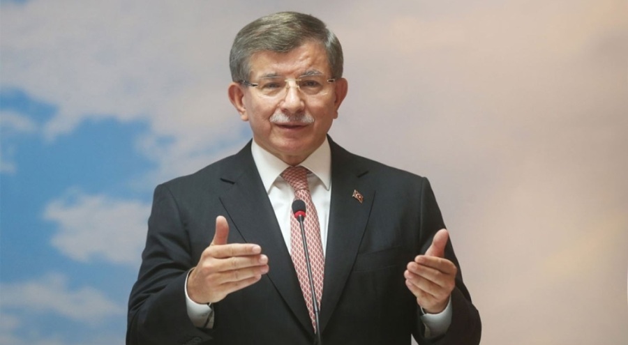 Ahmet Davutoğlu, gelen tepkiler sonrası o paylaşımı sildi!