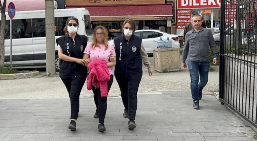 Depremzedelere sosyal medyadan hakaret eden kadın gözaltına alındı