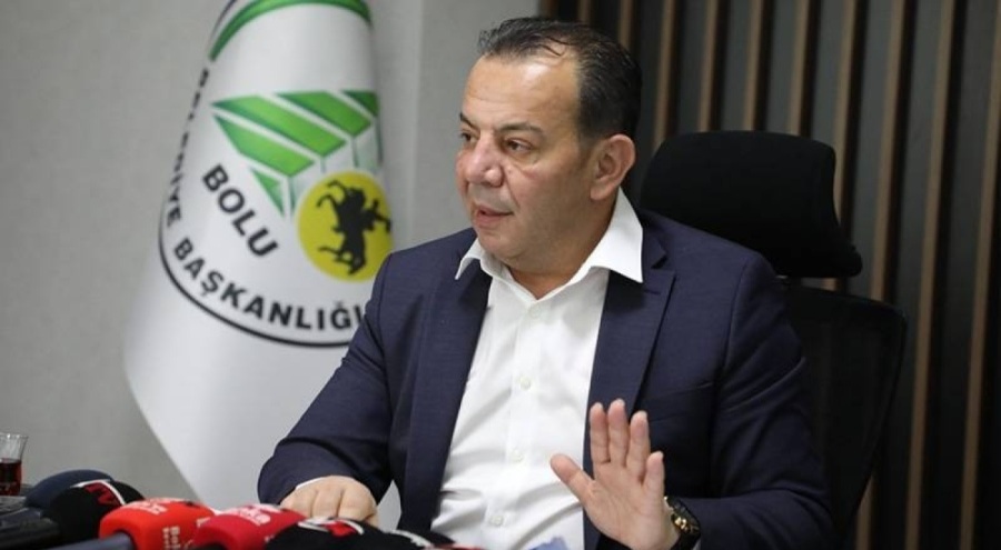 Tanju Özcan'dan, Davutoğlu'na: Hiç oy almadan 10 milletvekili kazandı, helal olsun