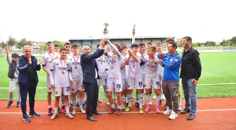 Bursa Yenişehir Belediyespor elit Lige yükseldi