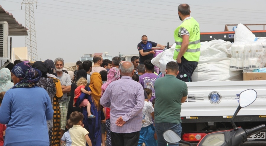 Bursa'da depremzedelere gıda yardımı