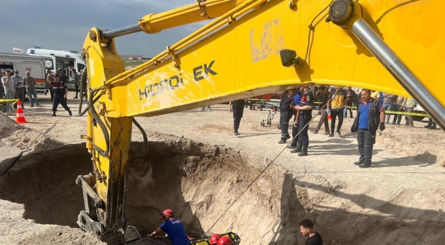 İş makinesi operatörü feci şekilde can verdi