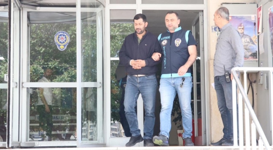 Sahte araç satış ilanıyla dolandırdılar