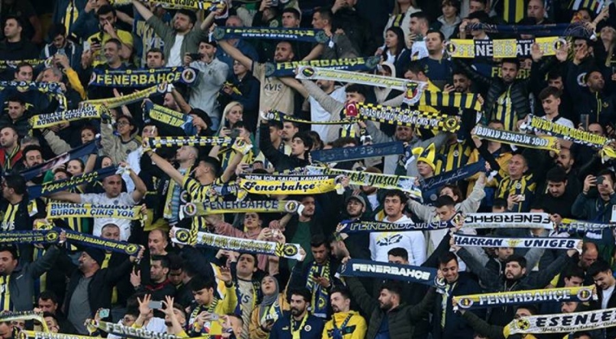 Fenerbahçe tribünlerinde ""Mecliste Hizbullah istemiyoruz" tezahüratları