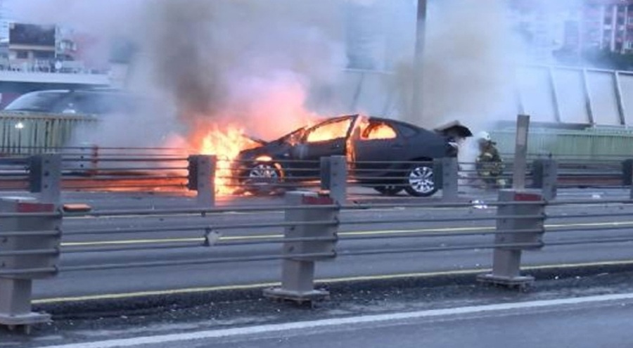 Haliç Köprüsü'nde korkutan saatler