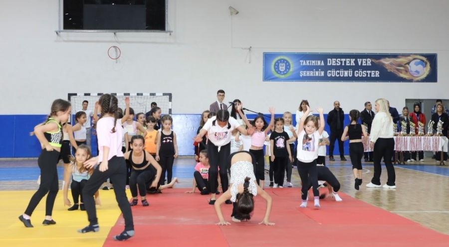 Mudanya'da coşkulu 19 Mayıs kutlaması
