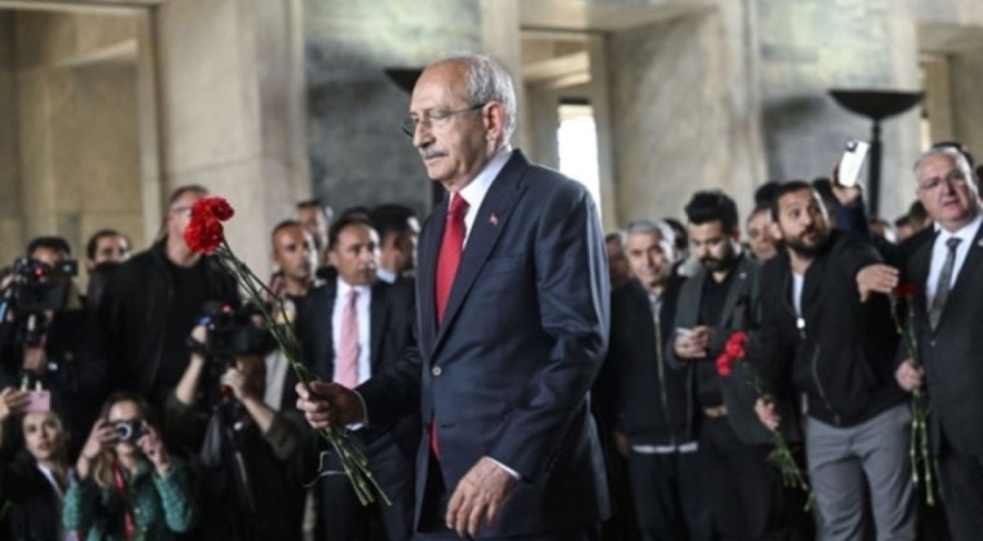 Cumhurbaşkanı adayı ve CHP Genel Başkanı Kılıçdaroğlu Anıtkabir'i ziyaret etti