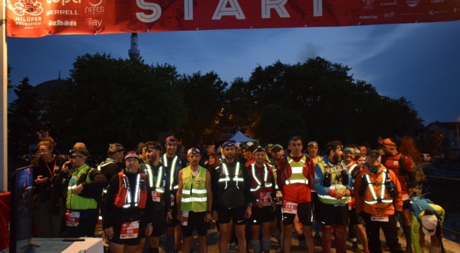 Bursa'da Cumhuriyet'in 100. yılında 100 kilometre koşuyorlar