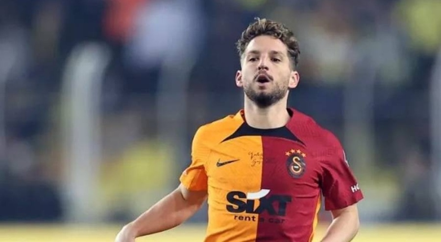 Galatasaray'da Mertens görüşme odasında