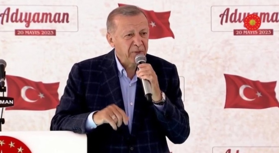 Erdoğan: Depremzedelere cahil ve oylarını sattı iftirası atıyorlar