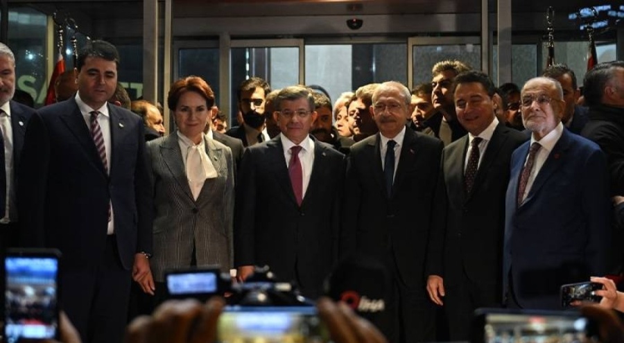 Davutoğlu'ndan 'Cumhurbaşkanı yardımcılığı adaylığından çekilme' açıklaması