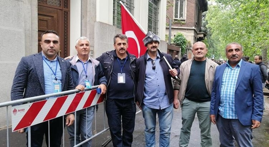 İtalya'da Türk seçmenlerin oy verme işlemi sürüyor