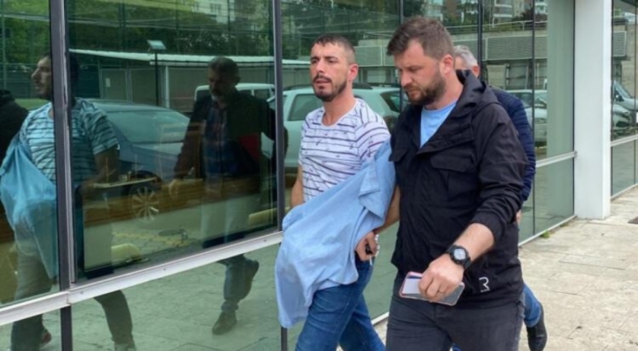 Samsun'da borcunu ödemeyen müşterisini satırla yaralayan kasap yakalandı