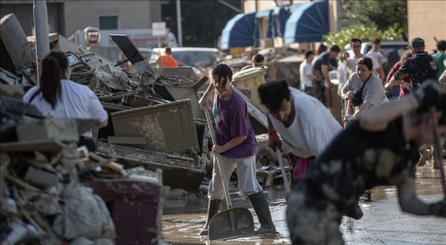 İtalya Başbakanı Meloni sel bölgesini inceledi