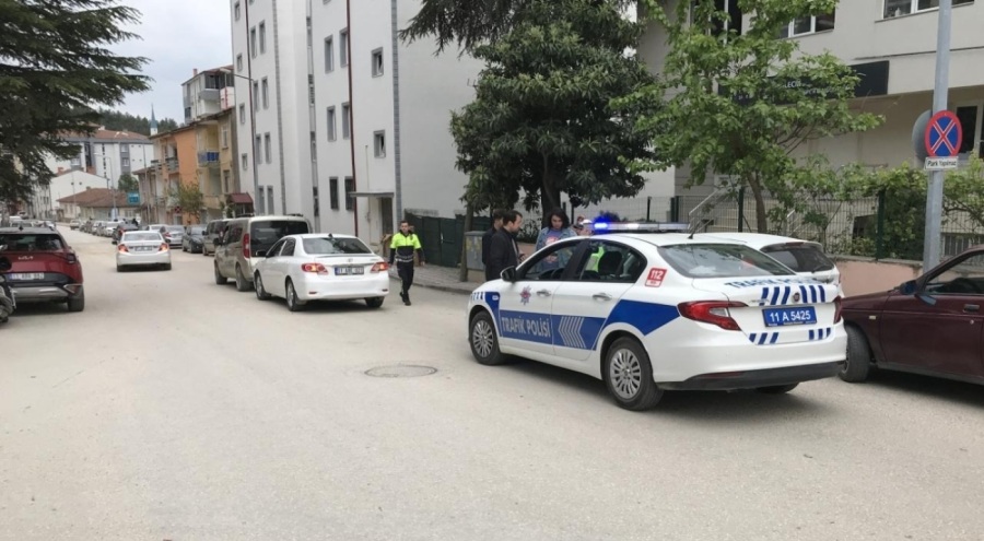 Ehliyetsiz sürücü zincirleme kazaya sebep oldu