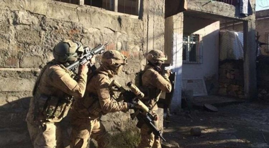 Terör operasyonunda HDP ve DBP'li eski ilçe eş başkanları da gözaltında