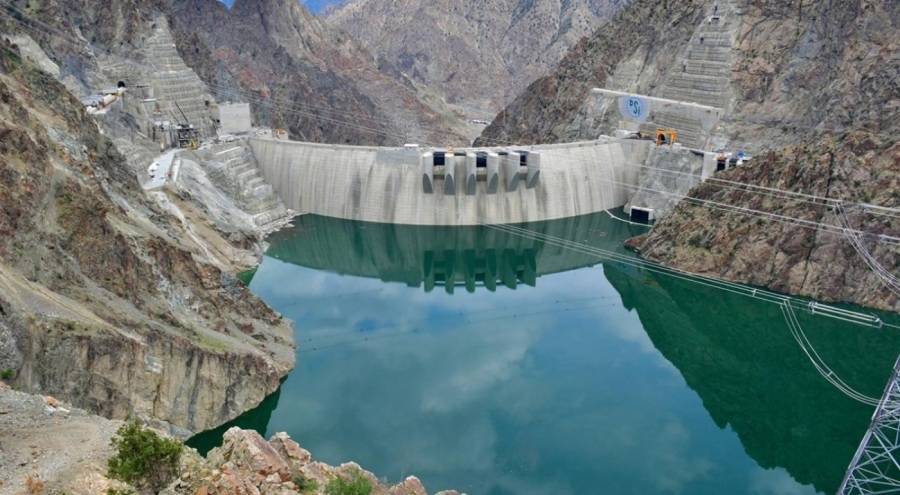 Yusufeli'nde elektrik üretimi için bekleyiş sürüyor