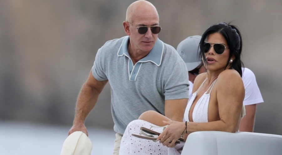 Milyarder Bezos'tan, 5 yıllık sevgilisine evlenme teklifi