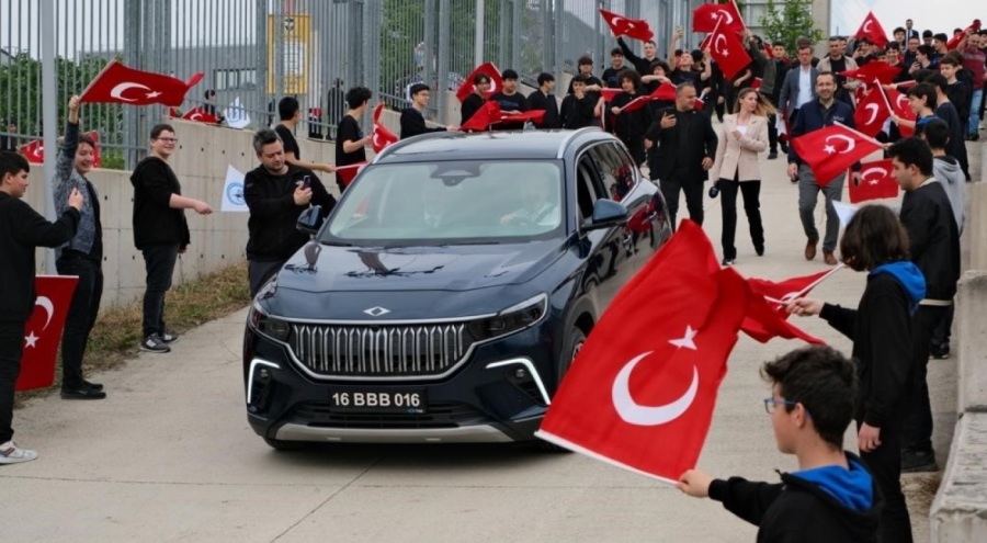 Togg Bursa'da öğrencilerle bir araya geldi