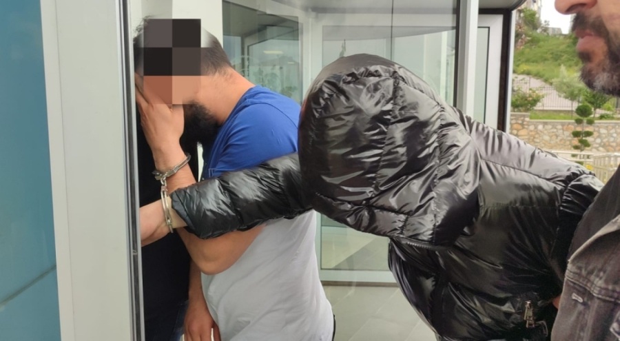 Bursa'da ikinci motosikleti çalarken yakalandılar