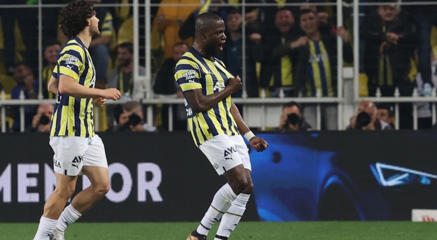 Valencia'nın menajerinden transfer açıklaması geldi