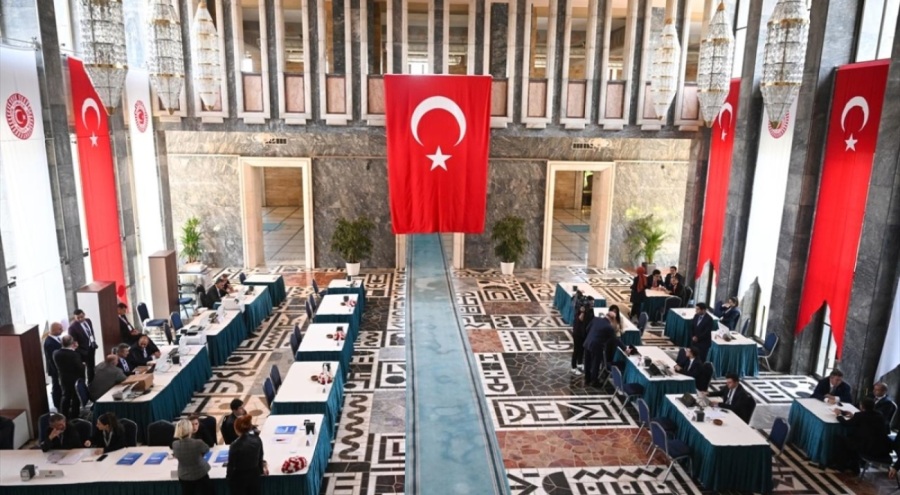 Meclis'e kayıt yaptıran milletvekili sayısı 18 oldu